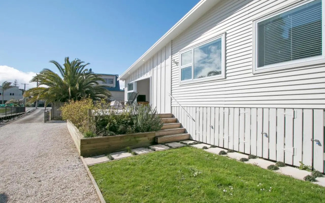 The Waihi Beach House - Waihi Beach Holiday Home