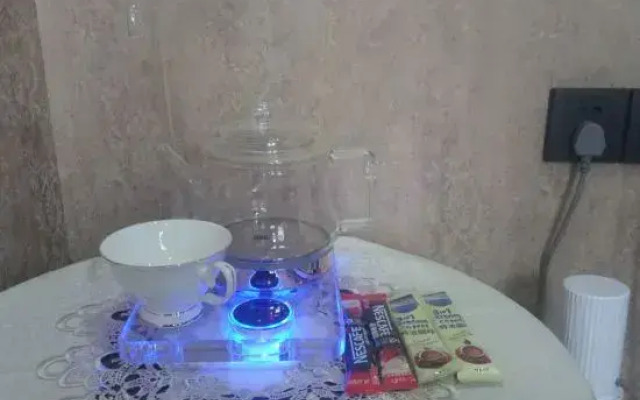 Yuechen Hotel (Xietaizi Subway Station)