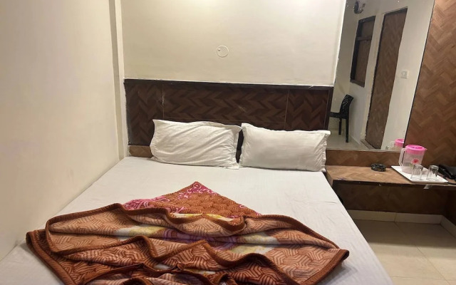 Shree Lodge Near New Delhi Railway Station, Paharganj