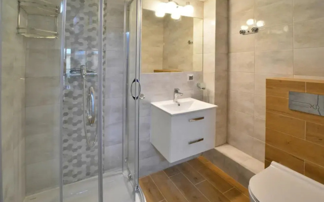 Apartment in Kolobrzeg With Parking Space