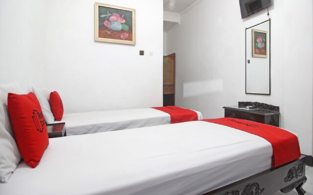 RedDoorz Plus @ Taman Siswa 3