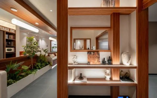 Xihe Hotel (Lujiazui Lancun Road Subway Station Branch)