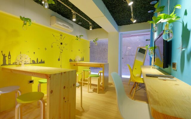 Leo ho Hostel