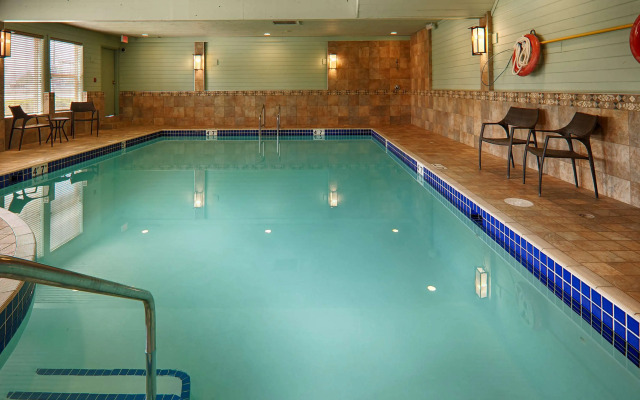 Best Western Plus Langley Inn