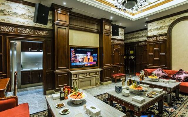 Ruixue International Hotel