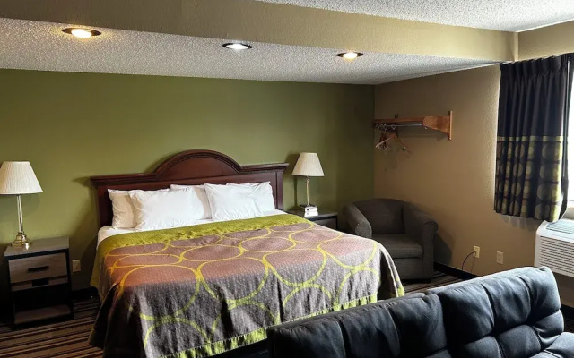 Super 8 by Wyndham Knoxville