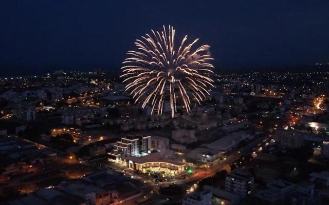 Ekor Elegance Hotel