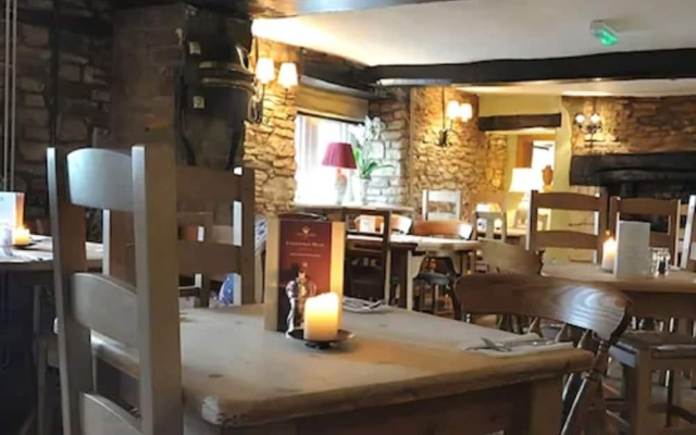 Crown Inn At Tolldown
