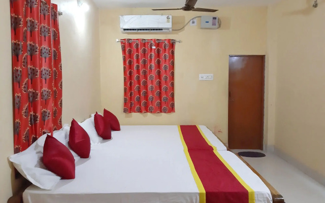 Goroomgo Maa Ugratara Lodge Puri