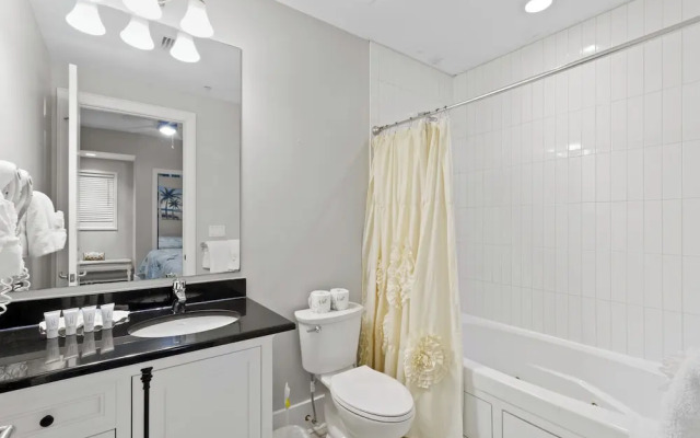 Turquoise Place 1108 D