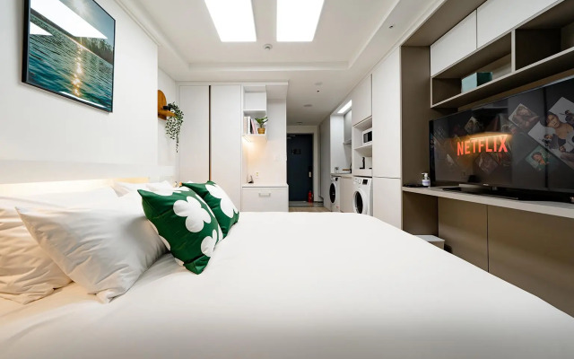 Urbanstay Sokcho Deungdae Beach