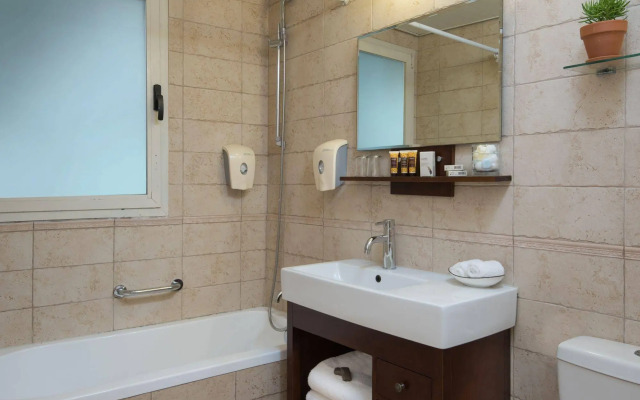 Dizengoff Suites Hotel