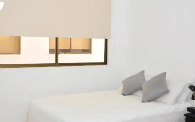 Hotel Axis Inn by Geh Suites