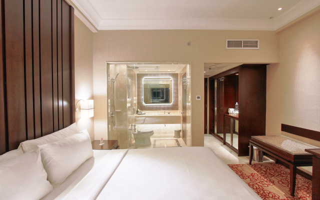 Hotel Ciputra Jakarta – Guest Rooms – Jakarta