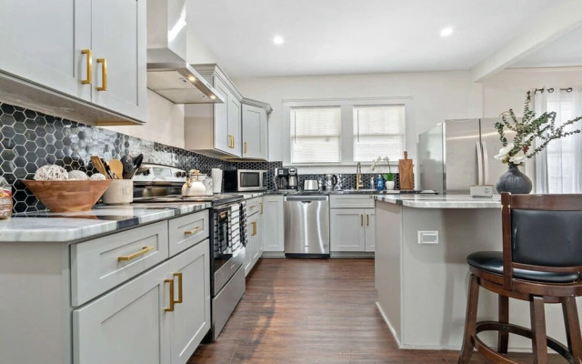 Modern Escape in Historic District