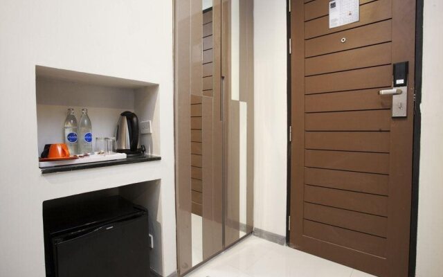 Nida Rooms Petchburi Crown 21 at Cubic Hotel