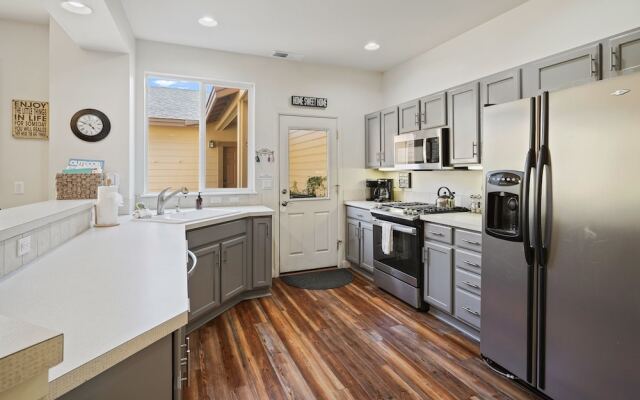 Old Mill Magic 2 Bedroom Townhouse by RedAwning