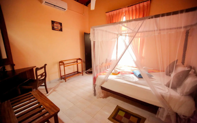 Frangipani Motel