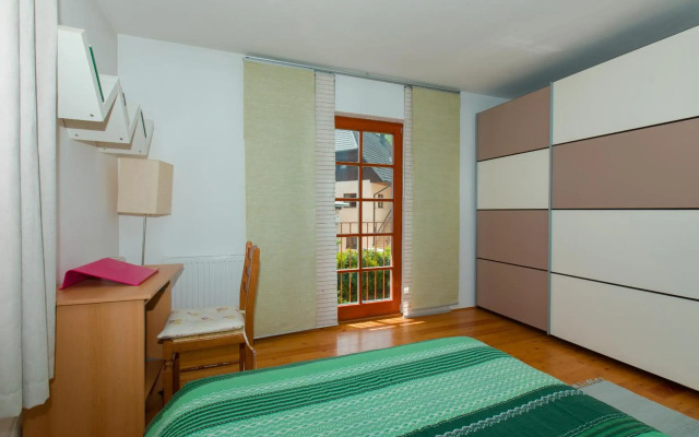 Thirsty River Apartments