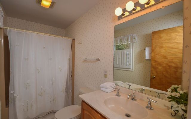 Hummingbird Hill 4 Bedroom House