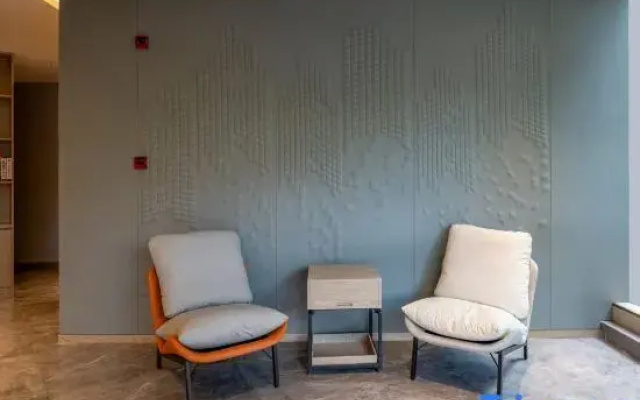 Le Chao Hotel (Shanghai Jing'an Darongcheng Xingzhi Road Subway Station)