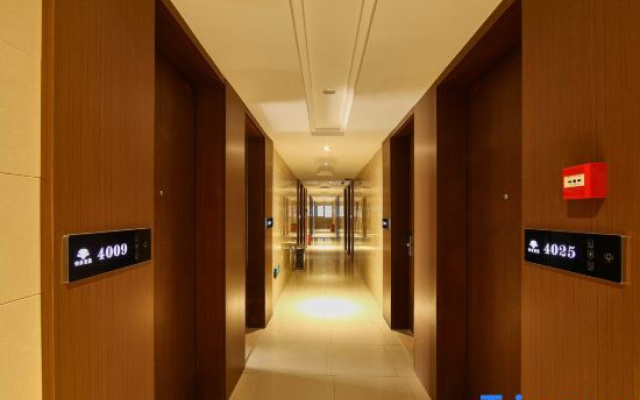 Yijing Shishang Hotel