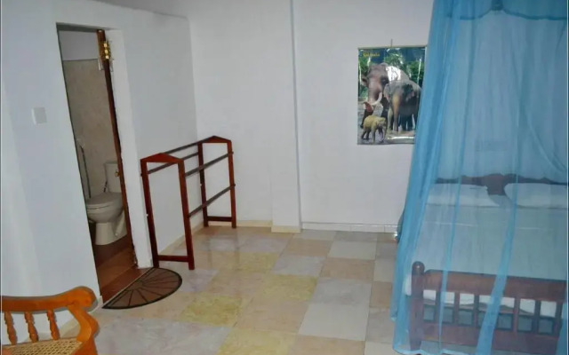 Villasiri and Leon Beach Paradise