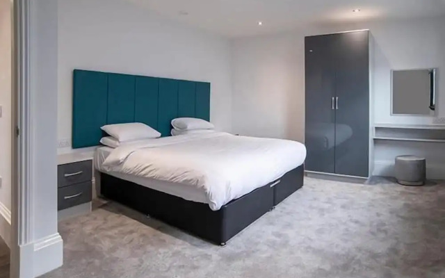 Cavern Quarter Apts - 31 North John St