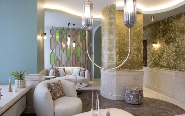 Hotel Venezia by ZEUS International