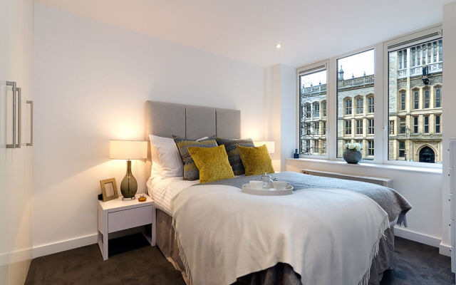 Fetter Lane Apartment