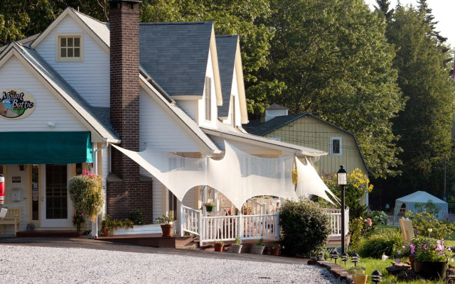 Mount Battie Inn