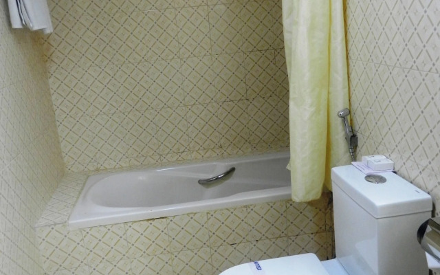 Pearl City Hotel