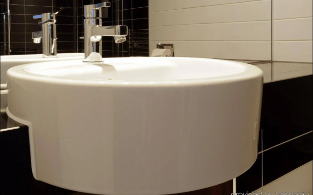 Holiday Inn Express Birmingham - Snow Hill by IHG