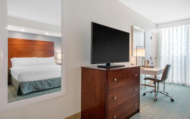 Holiday Inn Orlando - Disney Springs® Area, an IHG Hotel