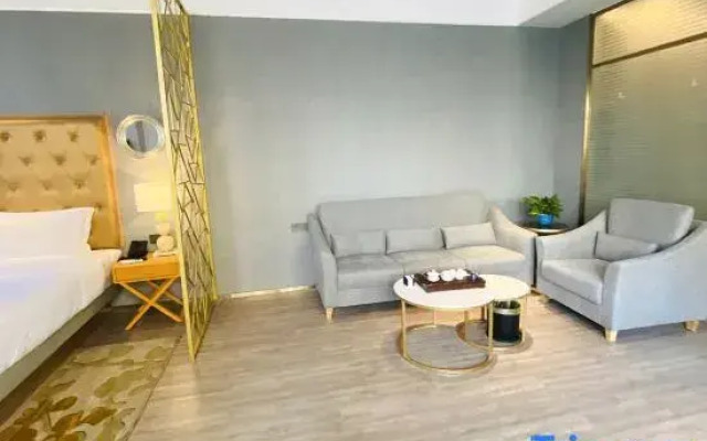 VIP House Hotel (Pinghe store)