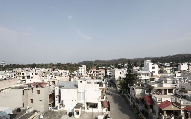 OYO 3269 Hotel Jagat Inn