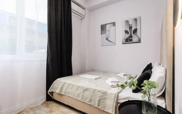 Sea of apartments on Flower Street