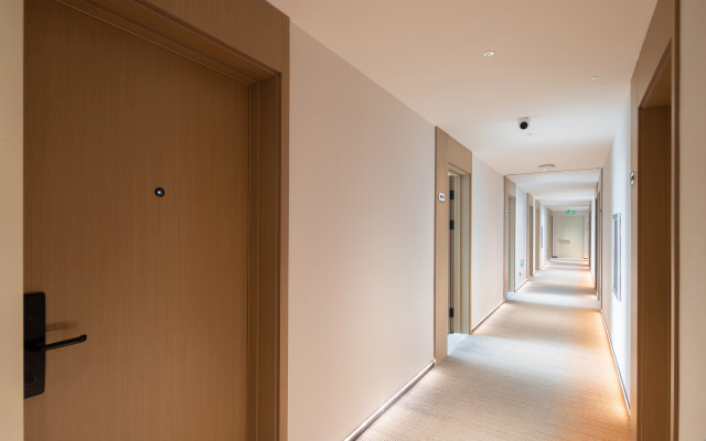Ni Hao Hotel (Anyang Linzhou Changan Road)