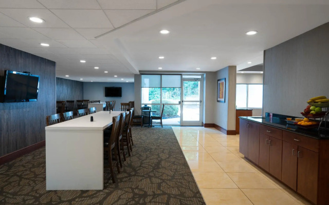 Wingate by Wyndham Fletcher at Asheville Airport