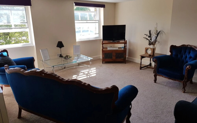 Apartment 9 Robertson Villas