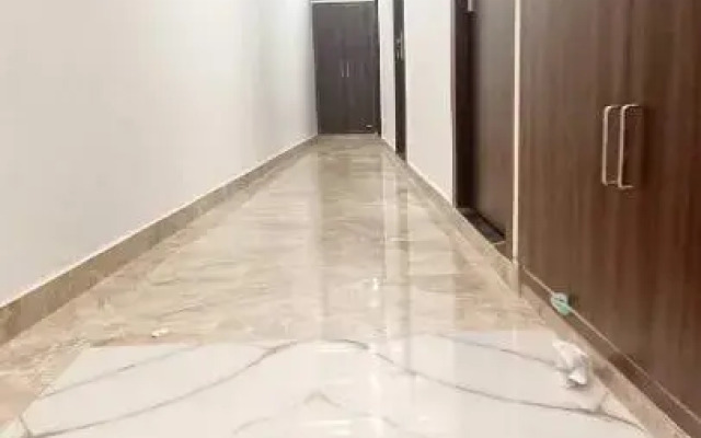 OYO 701490 Hotel Sharma Ji Inn