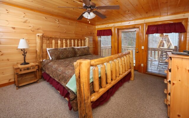 Smoky Mountain Cinema - Six Bedroom Cabin