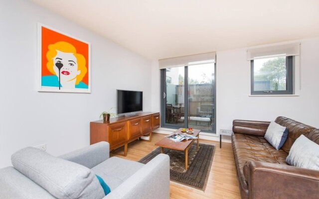 Stylish And Bright 3Br Apartment With Terrace