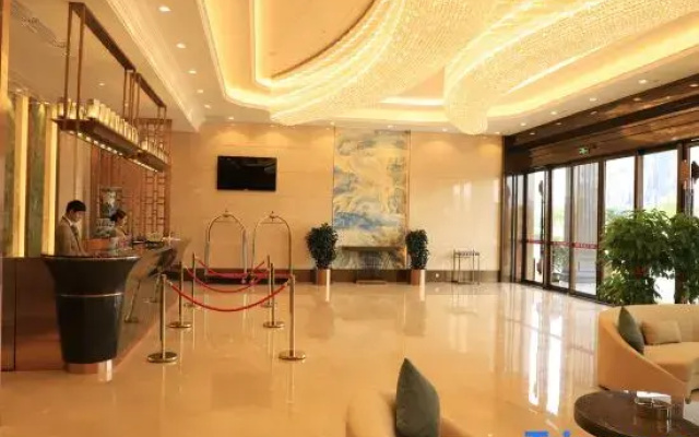 Poch Dream Hotel