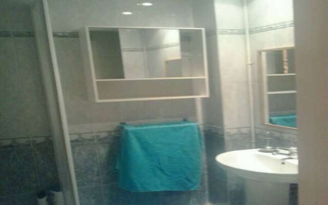 Born Suit Central 4 Habitaciones 4 Planta