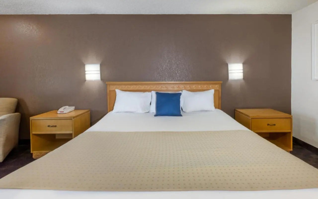 Motel 6 Flint