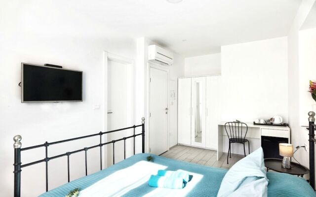 Boutique Rooms - With Pool - 6 - R203