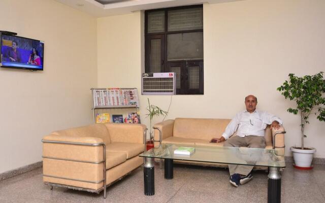 Room-hotel Mayank Plaza-near IGI Airport
