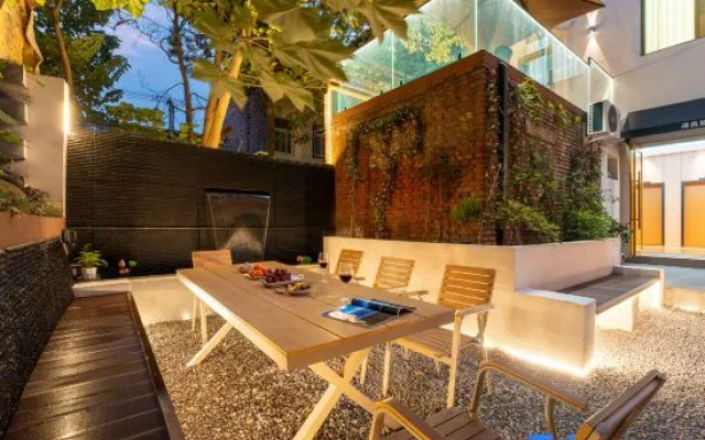 Shisanli Homestay (Lijingmen Luoyi Ancient City Branch)