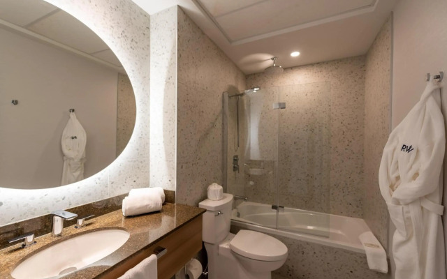 Hotel Royal William, Ascend Hotel Collection